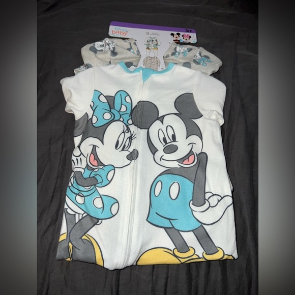 Disney Baby 2 pack Zipper Up Sleeper New With Tags 3 Month - Picture 1 of 4